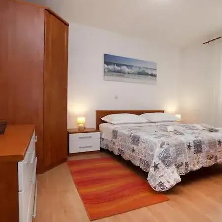 Apartment Frana-ugodan U Blizini Stare Jezgre Grada