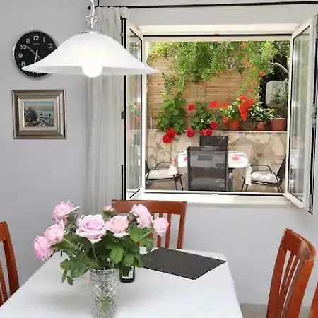 Frana-ugodan U Blizini Stare Jezgre Grada Apartment
