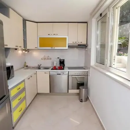 Apartment Frana-ugodan U Blizini Stare Jezgre Grada
